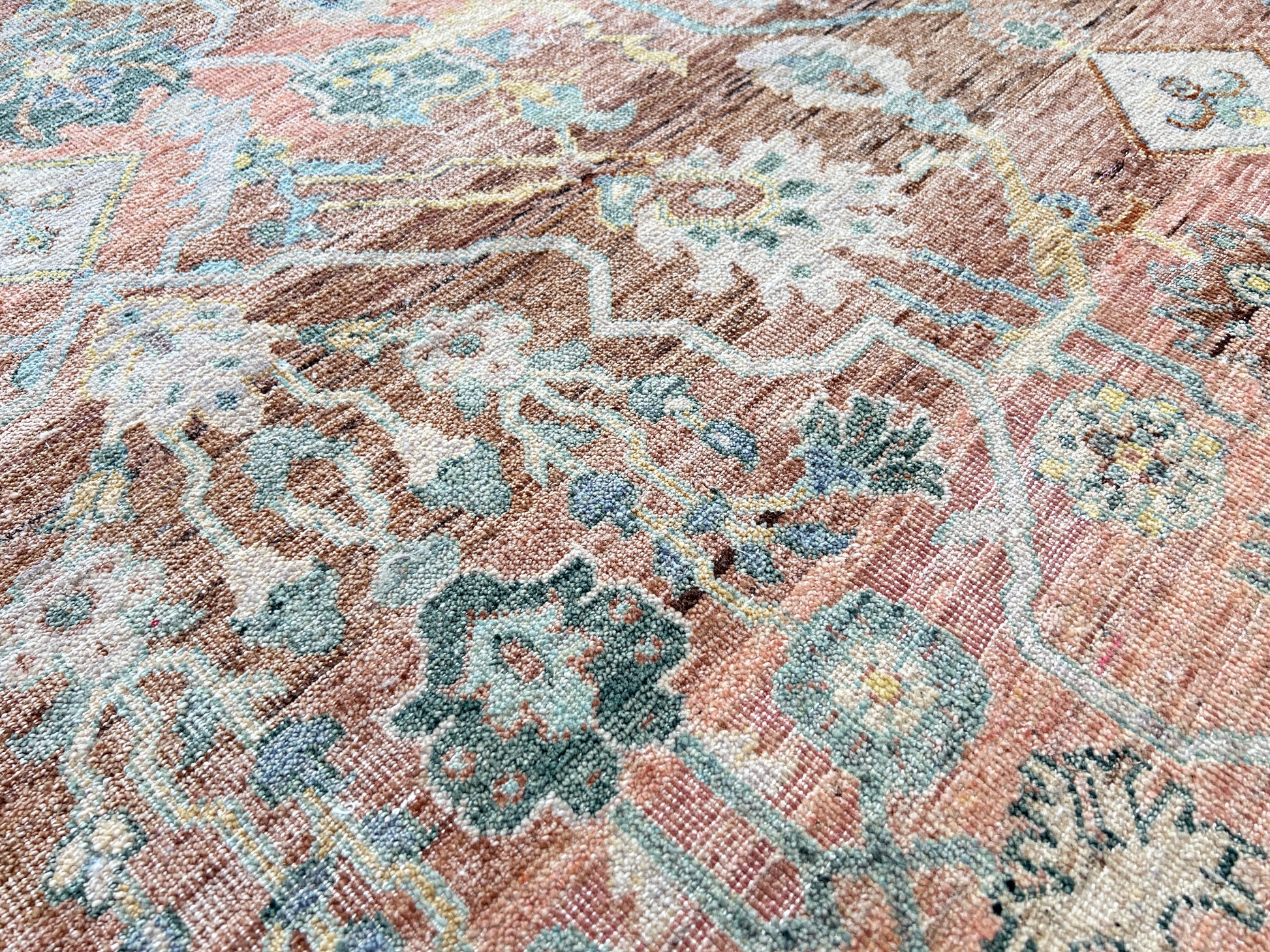 Vintage Look Agra 8'1"x10'0" Area Rug