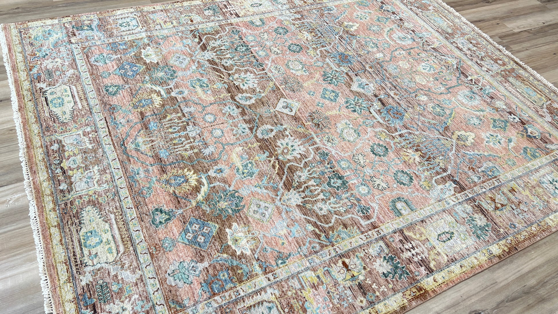 Vintage Look Agra 8'1"x10'0" Area Rug